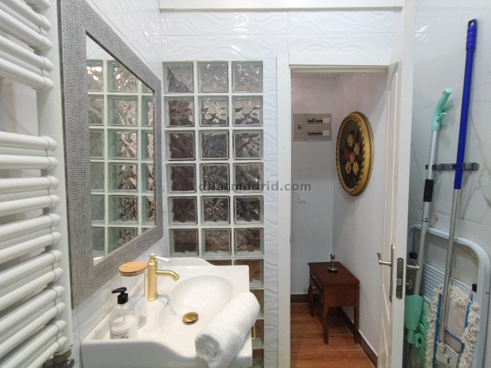 Cosy Apartment in Chamberi of 1 Bedroom #1985 in Madrid