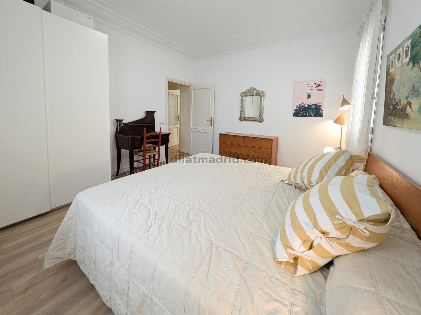 Apartamento en Chamberi de 2 Dormitorios #1989 en Madrid