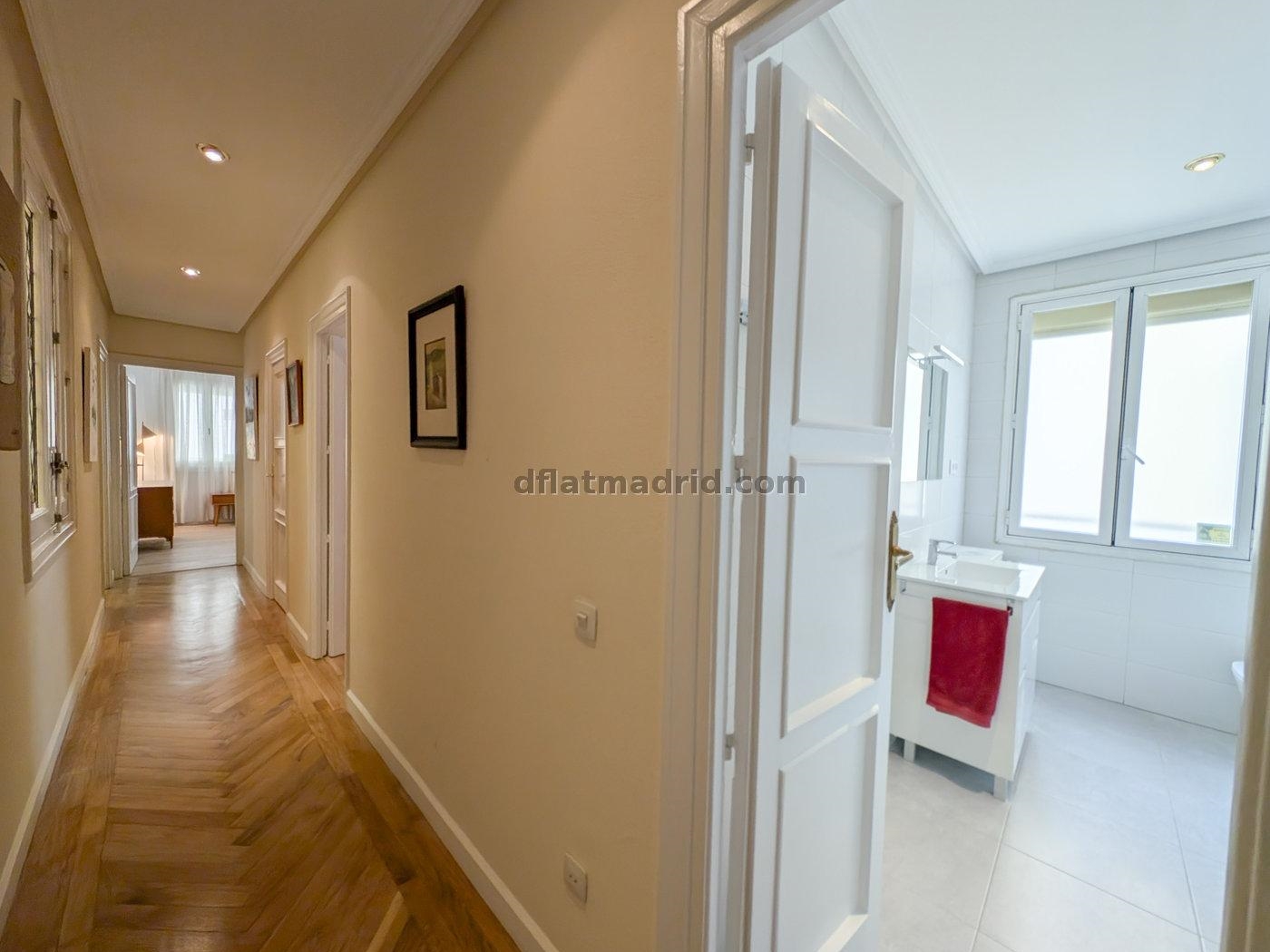 Apartamento en Chamberi de 2 Dormitorios #1989 en Madrid