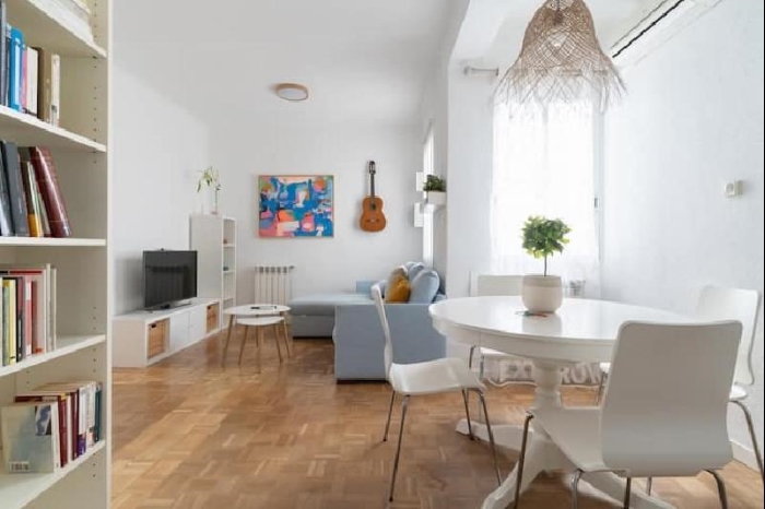 Apartamento en Arganzuela de 2 Dormitorios #1991 en Madrid