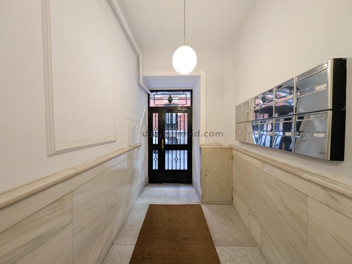 Bright Studio in Centro #1998 in Madrid