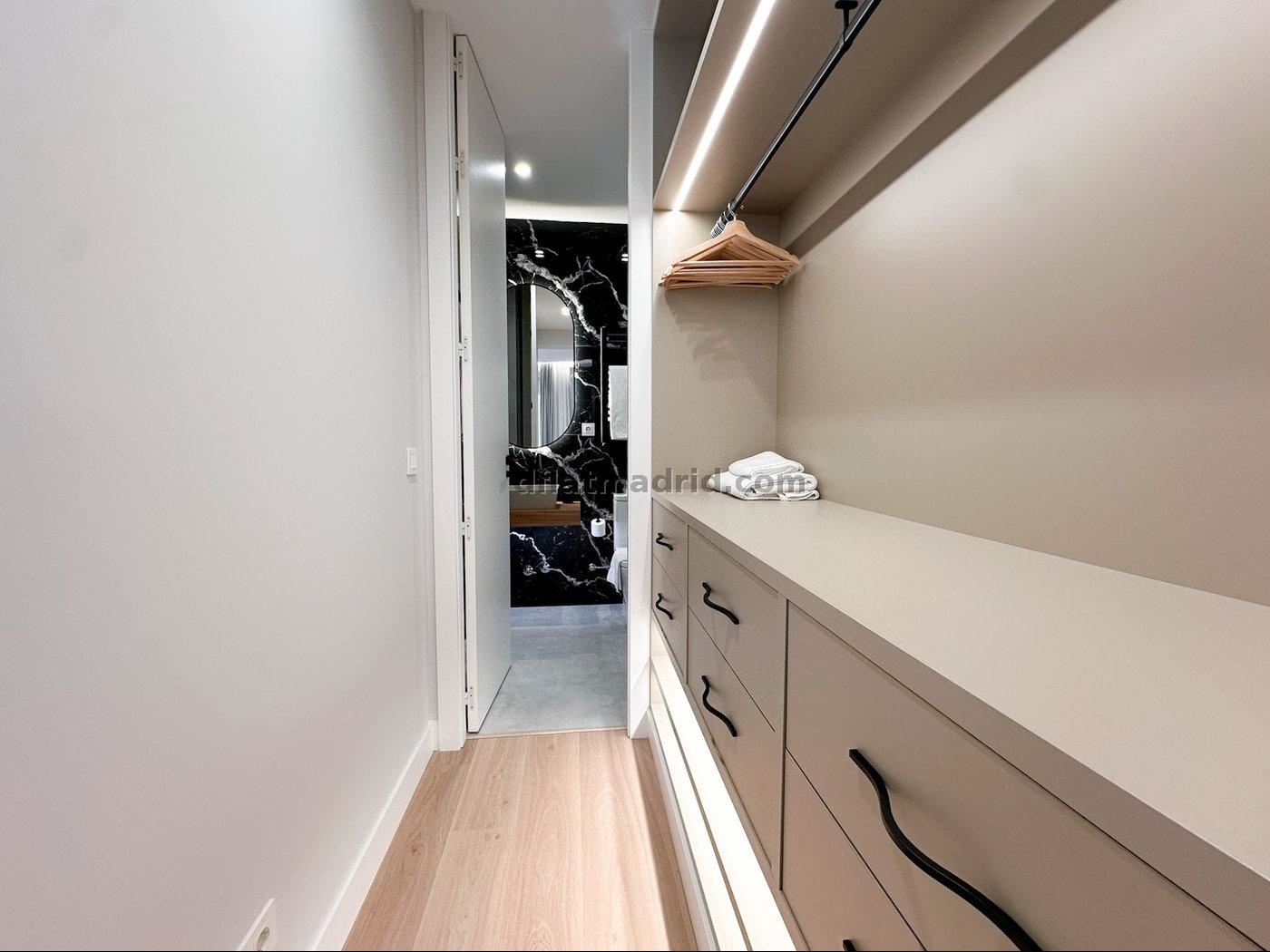 Apartamento Amplio en Centro de 3 Dormitorios #1999 en Madrid