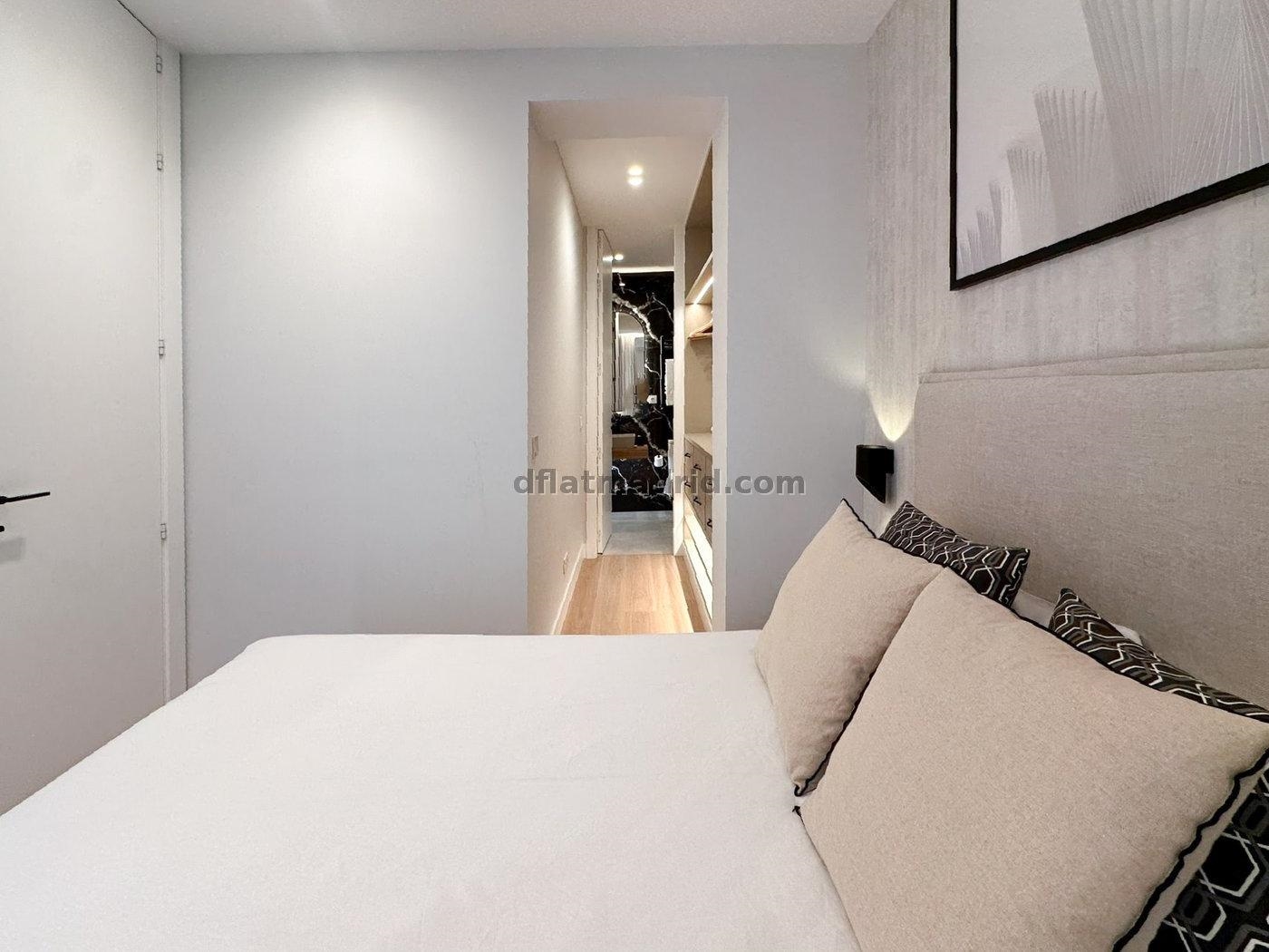 Apartamento Amplio en Centro de 3 Dormitorios #1999 en Madrid