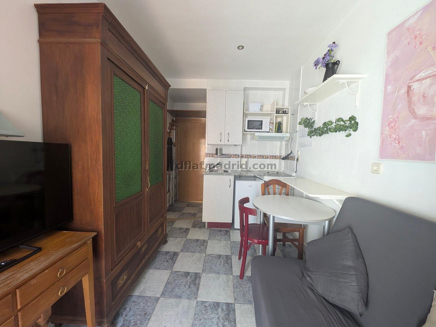 Apartamento con Balcón en Centro Madrid #2004 en Madrid