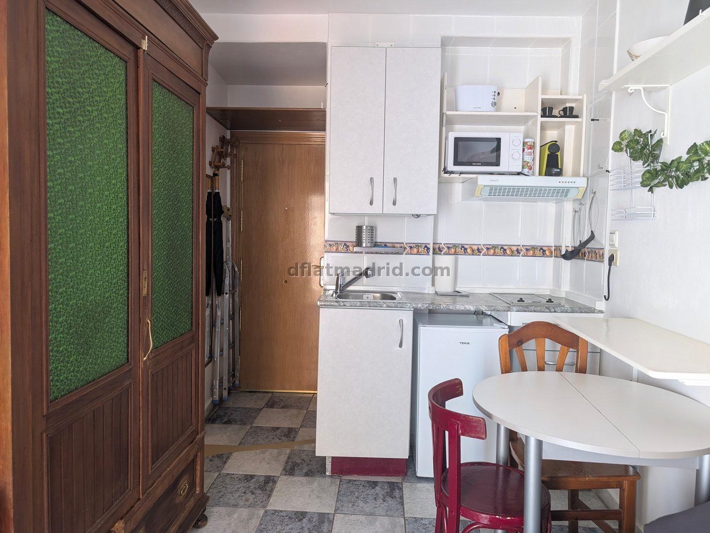 Apartamento con Balcón en Centro Madrid #2004 en Madrid