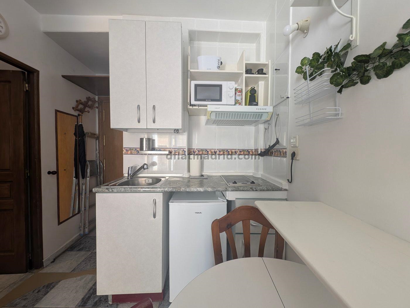 Apartamento con Balcón en Centro Madrid #2004 en Madrid