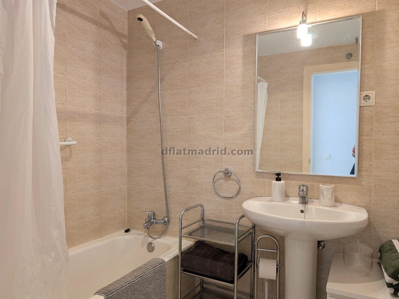 Apartamento en Centro de 1 Dormitorio #2010 en Madrid