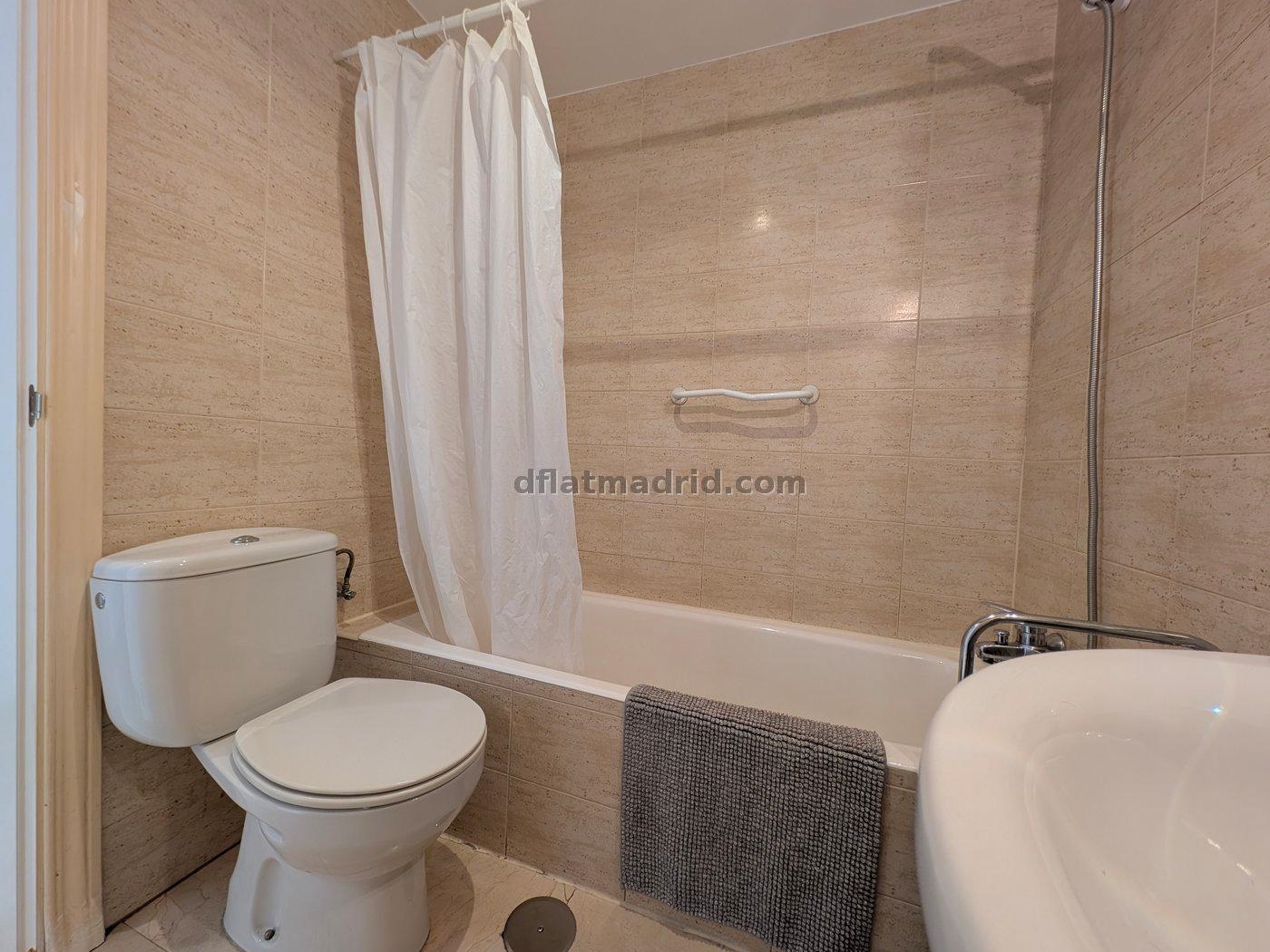 Apartamento en Centro de 1 Dormitorio #2010 en Madrid