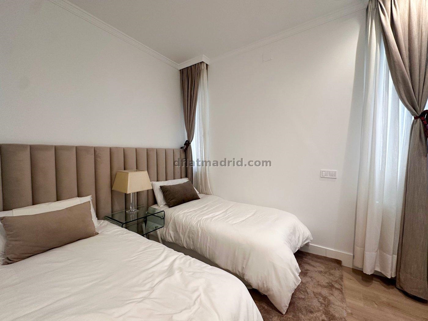 Spacious Apartment in Salamanca of 3 Bedrooms #2009 in Madrid