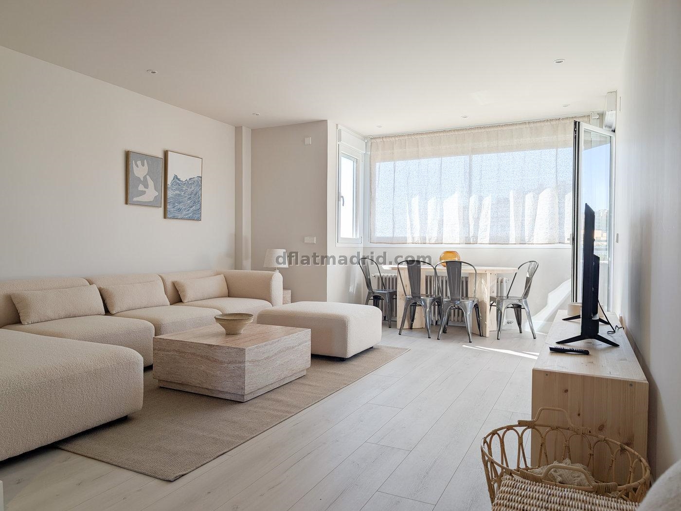 Atico Amplio en Chamartin de 3 Dormitorios con terraza #2014 en Madrid
