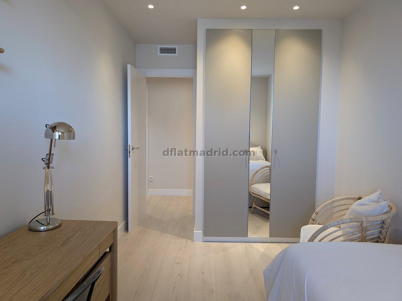 Atico Amplio en Chamartin de 3 Dormitorios con terraza #2014 en Madrid