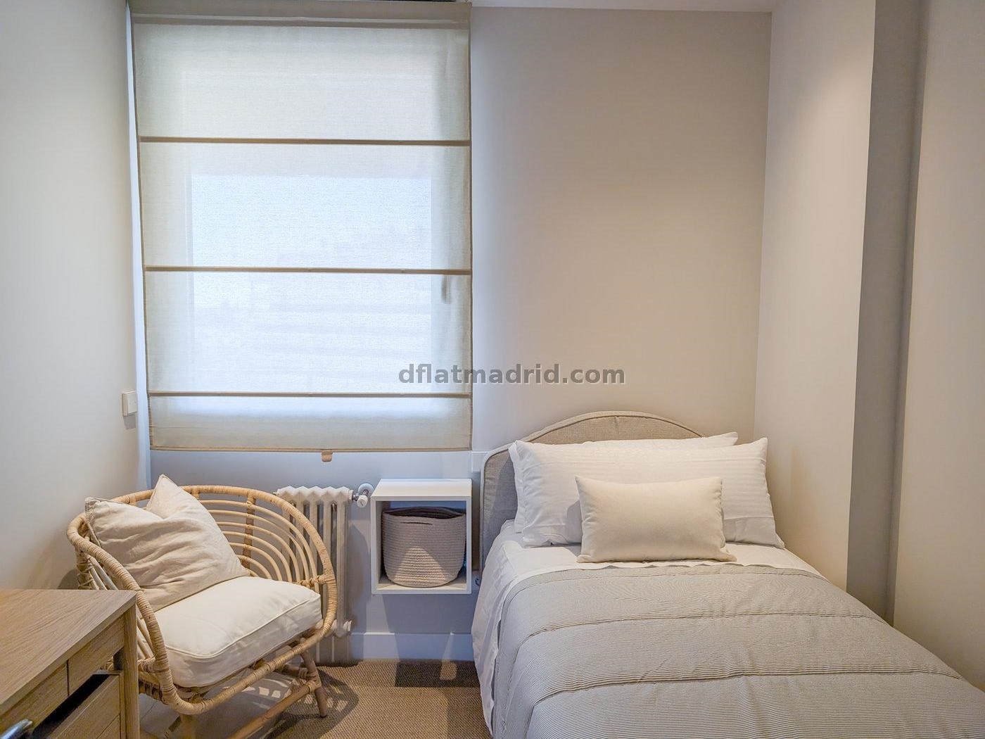 Atico Amplio en Chamartin de 3 Dormitorios con terraza #2014 en Madrid