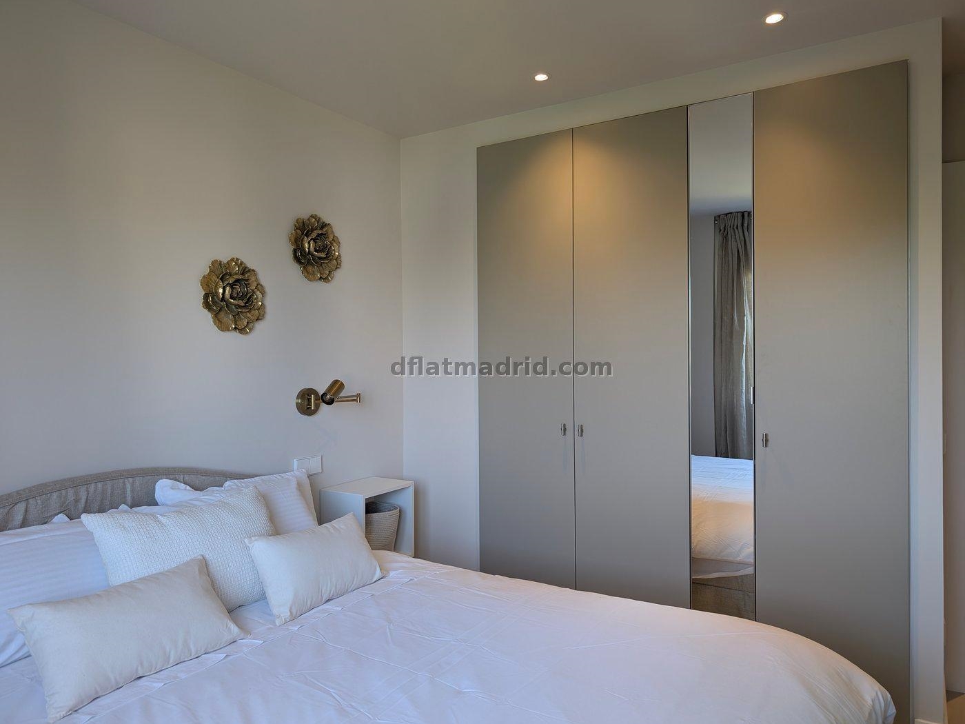 Atico Amplio en Chamartin de 3 Dormitorios con terraza #2014 en Madrid