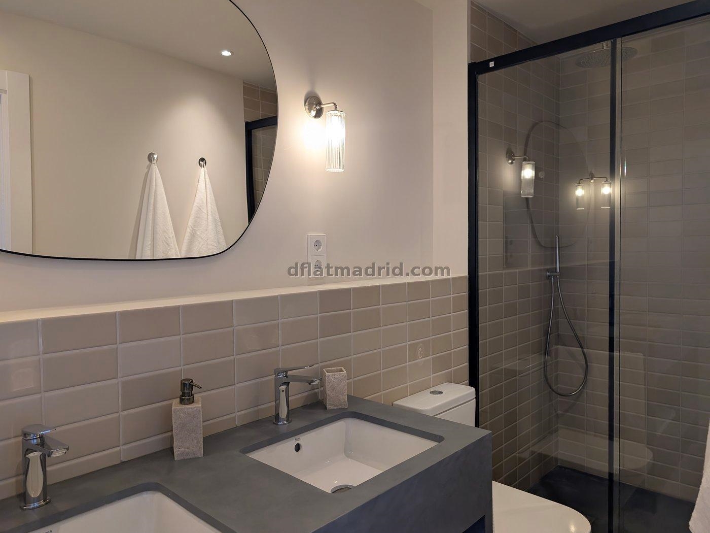 Atico Amplio en Chamartin de 3 Dormitorios con terraza #2014 en Madrid