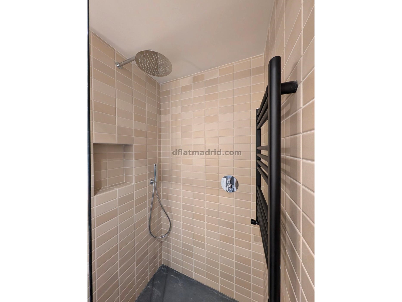 Atico Amplio en Chamartin de 3 Dormitorios con terraza #2014 en Madrid