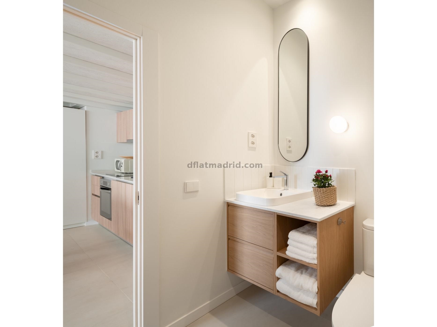 Apartamento Fuencarral de 1 Dormitorio #2032 en Madrid