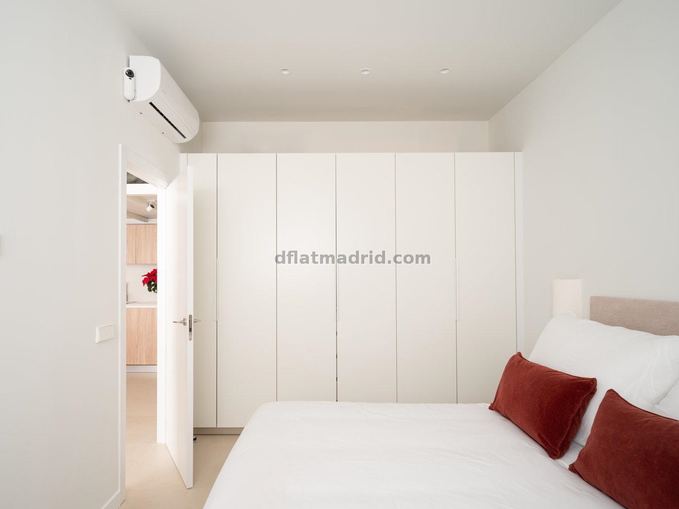 Apartamento Fuencarral de 1 Dormitorio #2032 en Madrid