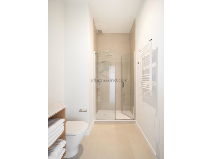 Apartamento Fuencarral de 1 Dormitorio #2032 en Madrid