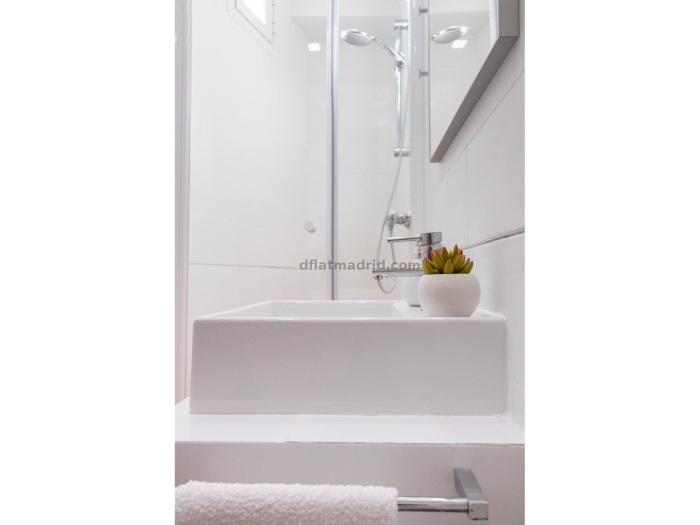 Apartamento en Centro de 1 Dormitorio #2033 en Madrid