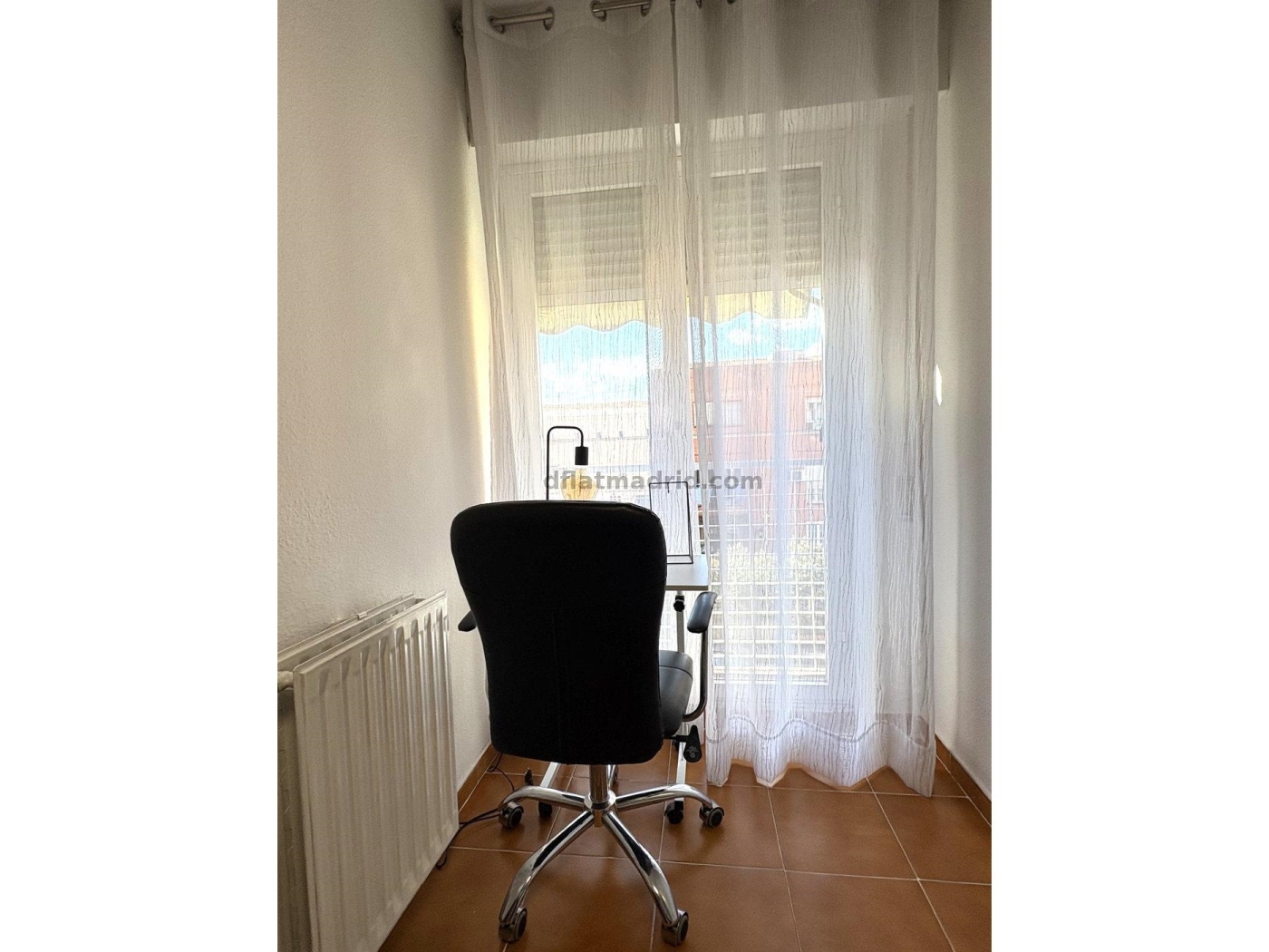 Apartamento Amplio en Tetuan de 3 Dormitorios #2040 en Madrid