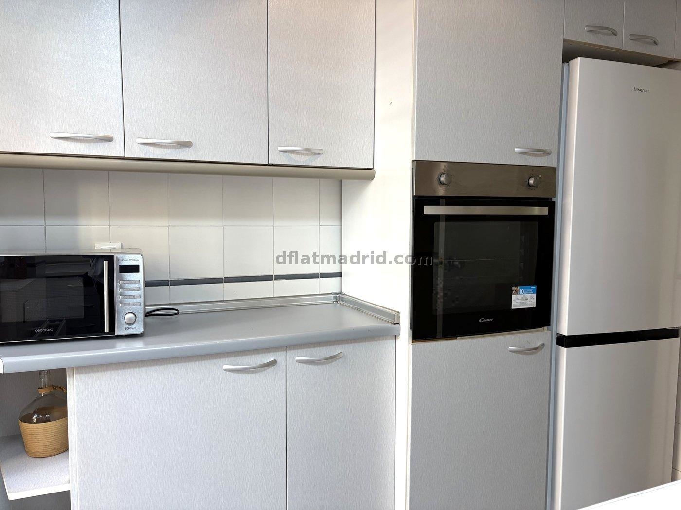 Apartamento Amplio en Tetuan de 3 Dormitorios #2040 en Madrid