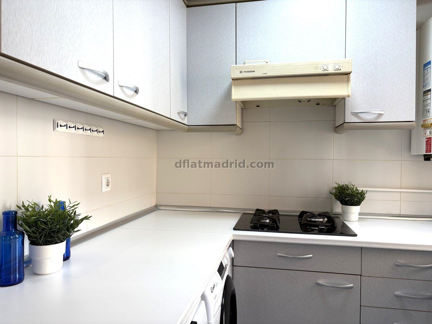 Apartamento Amplio en Tetuan de 3 Dormitorios #2040 en Madrid