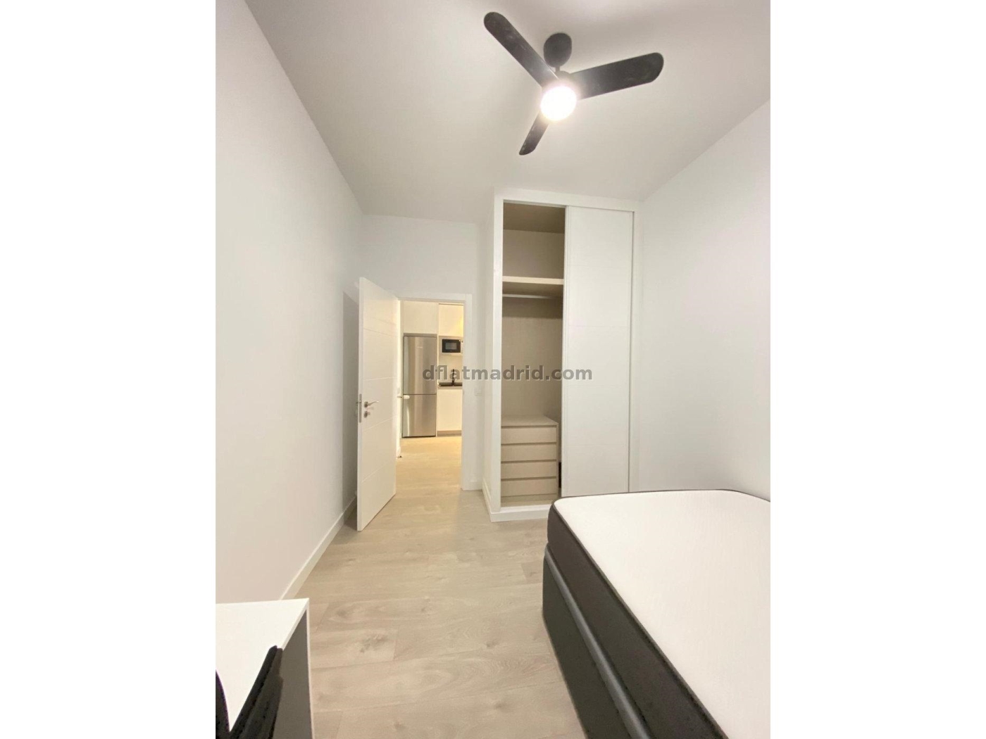 Apartamento Amplio en Chamberi de 3 Dormitorios #2043 en Madrid