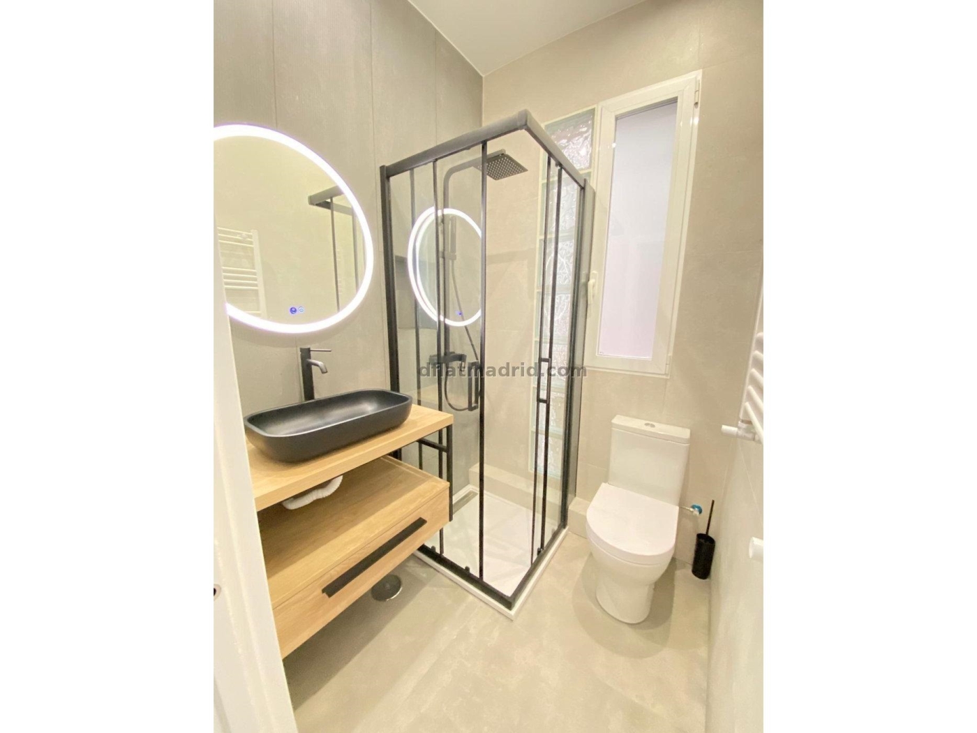 Apartamento Amplio en Chamberi de 3 Dormitorios #2043 en Madrid