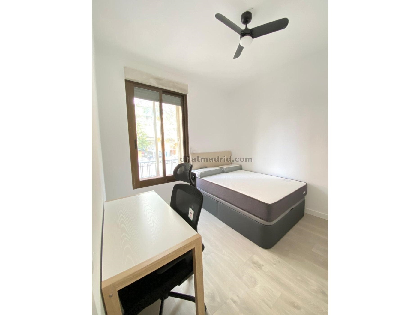 Apartamento Amplio en Chamberi de 3 Dormitorios #2043 en Madrid