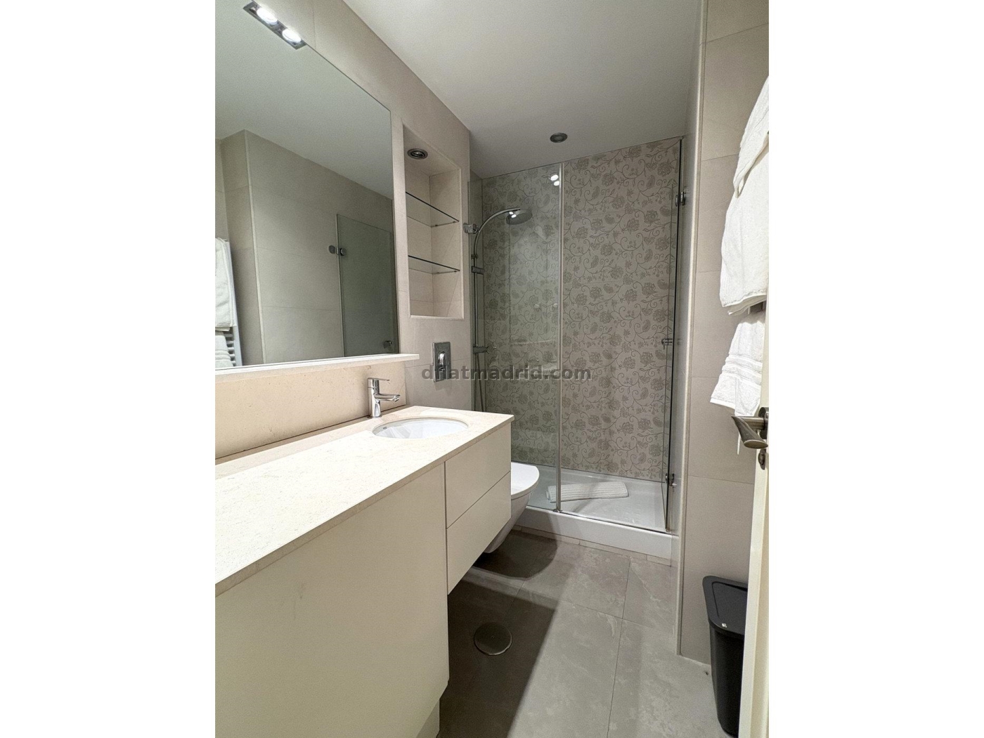 Apartamento en Chamberi de 2 Dormitorios #2045 en Madrid