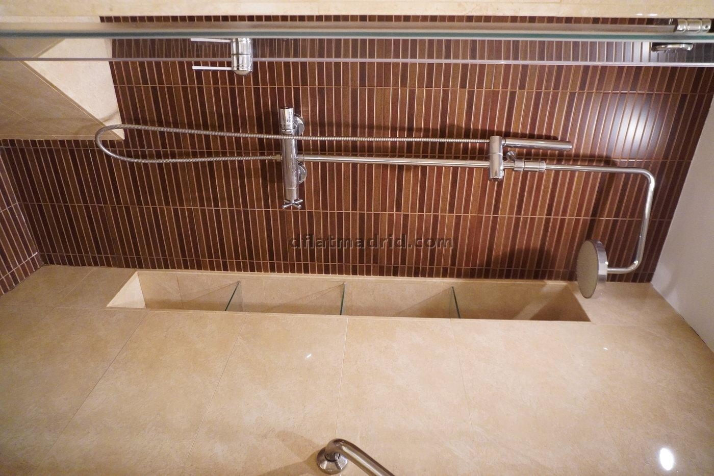 Apartamento en Chamberi de 2 Dormitorios #2045 en Madrid