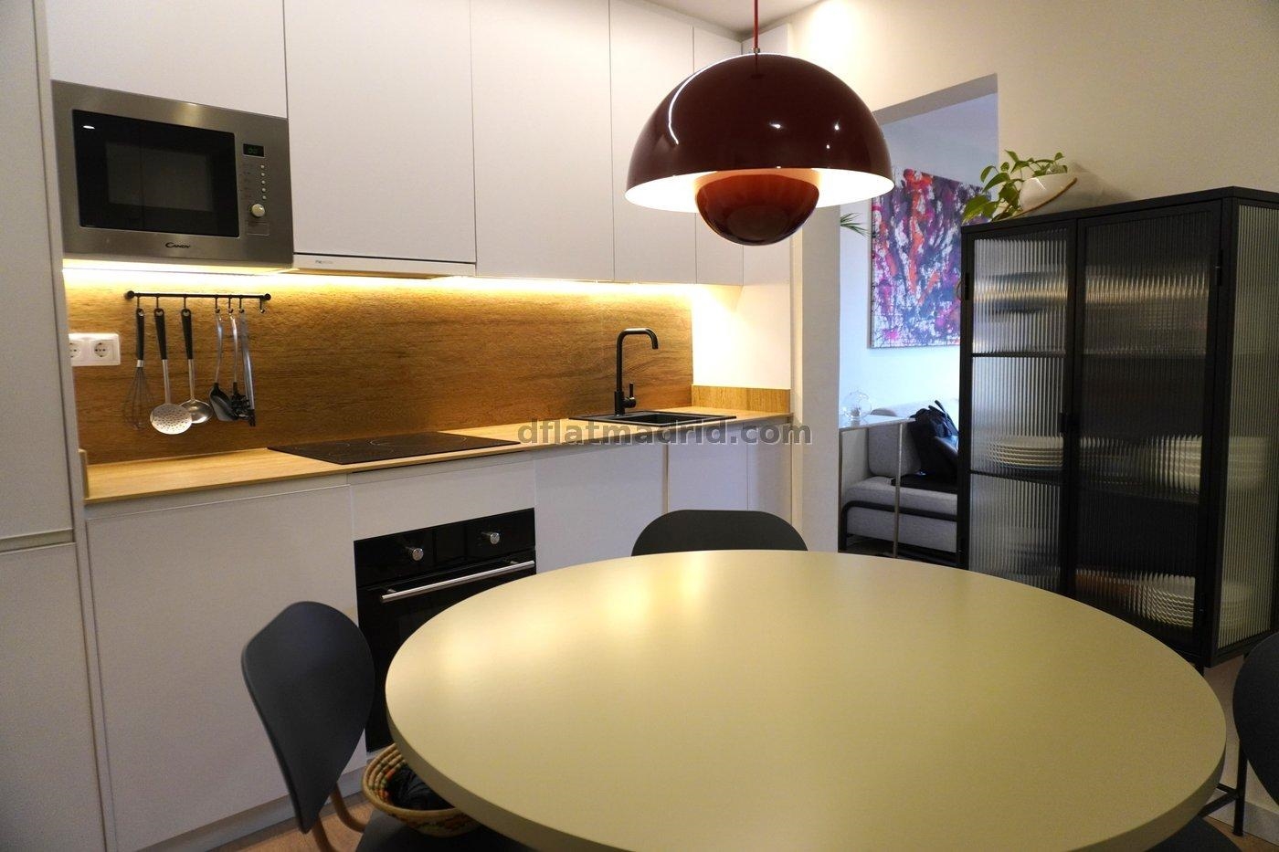 Apartamento en Centro de 1 Dormitorio #2049 en Madrid