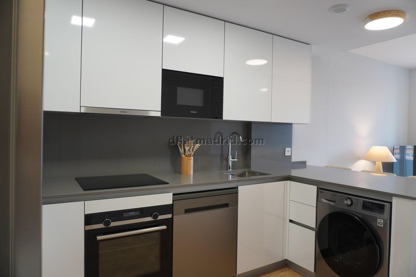 Apartamento en Hortaleza de 1 Dormitorio #2054 en Madrid