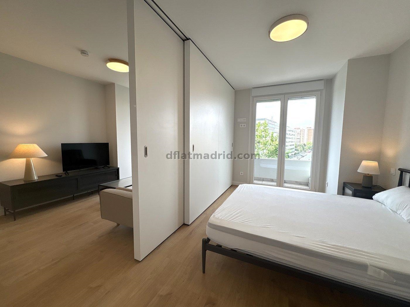 Apartamento en Hortaleza de 1 Dormitorio #2054 en Madrid