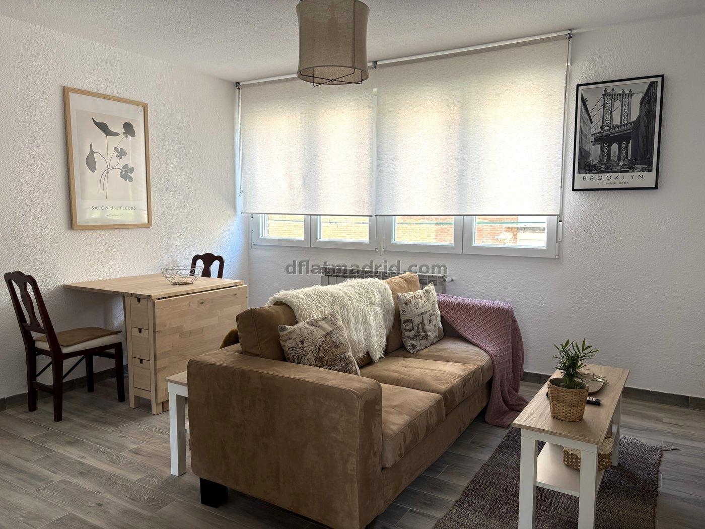 Apartamento Amplio en Hortaleza de 3 Dormitorios #2057 en Madrid