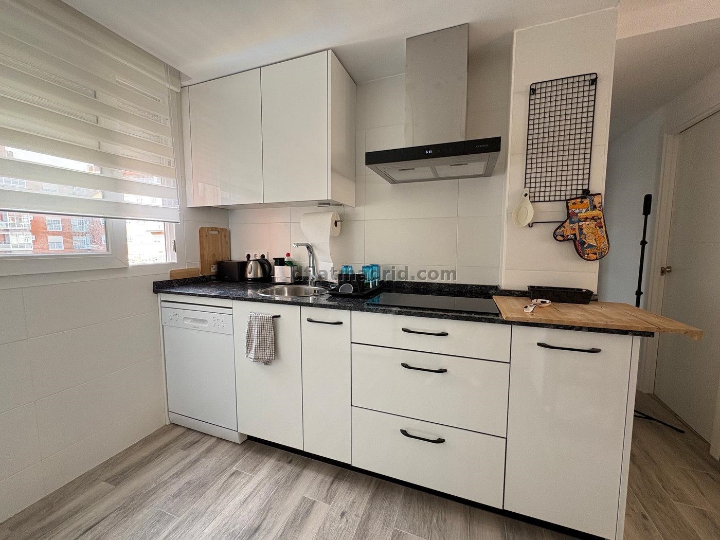 Apartamento Amplio en Hortaleza de 3 Dormitorios #2057 en Madrid