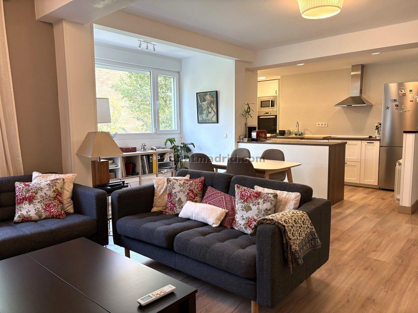 Spacious Apartment in San Blas of 3 Bedrooms #2060 in Madrid