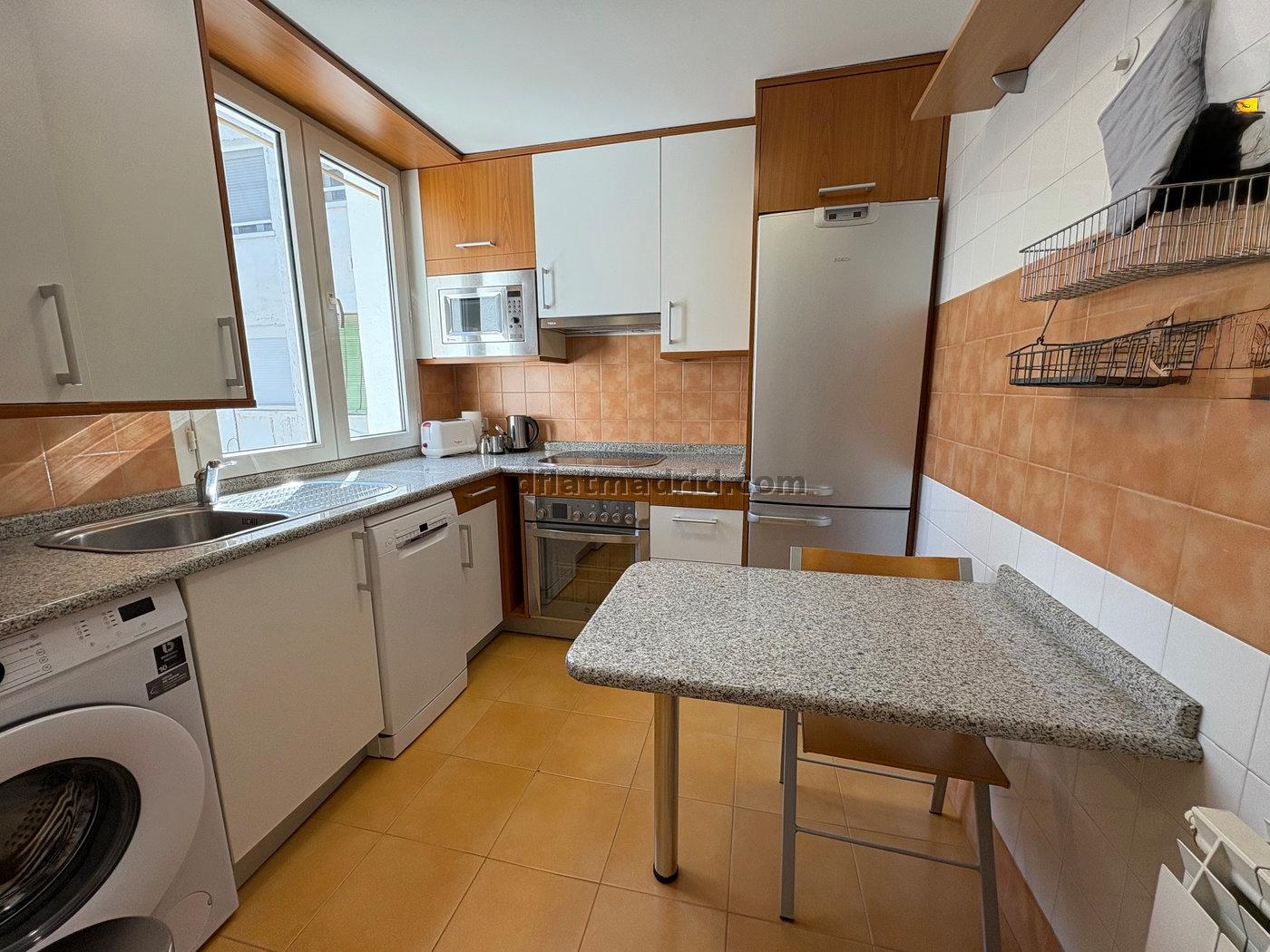 Apartamento en Tetuan de 1 Dormitorio #2059 en Madrid