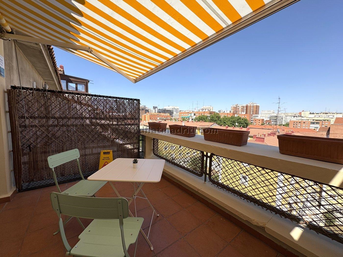 Apartamento en Tetuan de 1 Dormitorio #2059 en Madrid