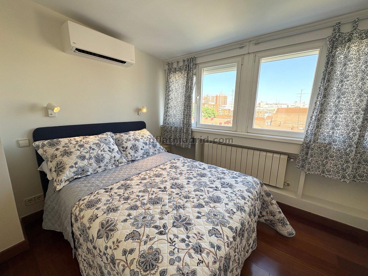 Apartamento en Tetuan de 1 Dormitorio #2059 en Madrid