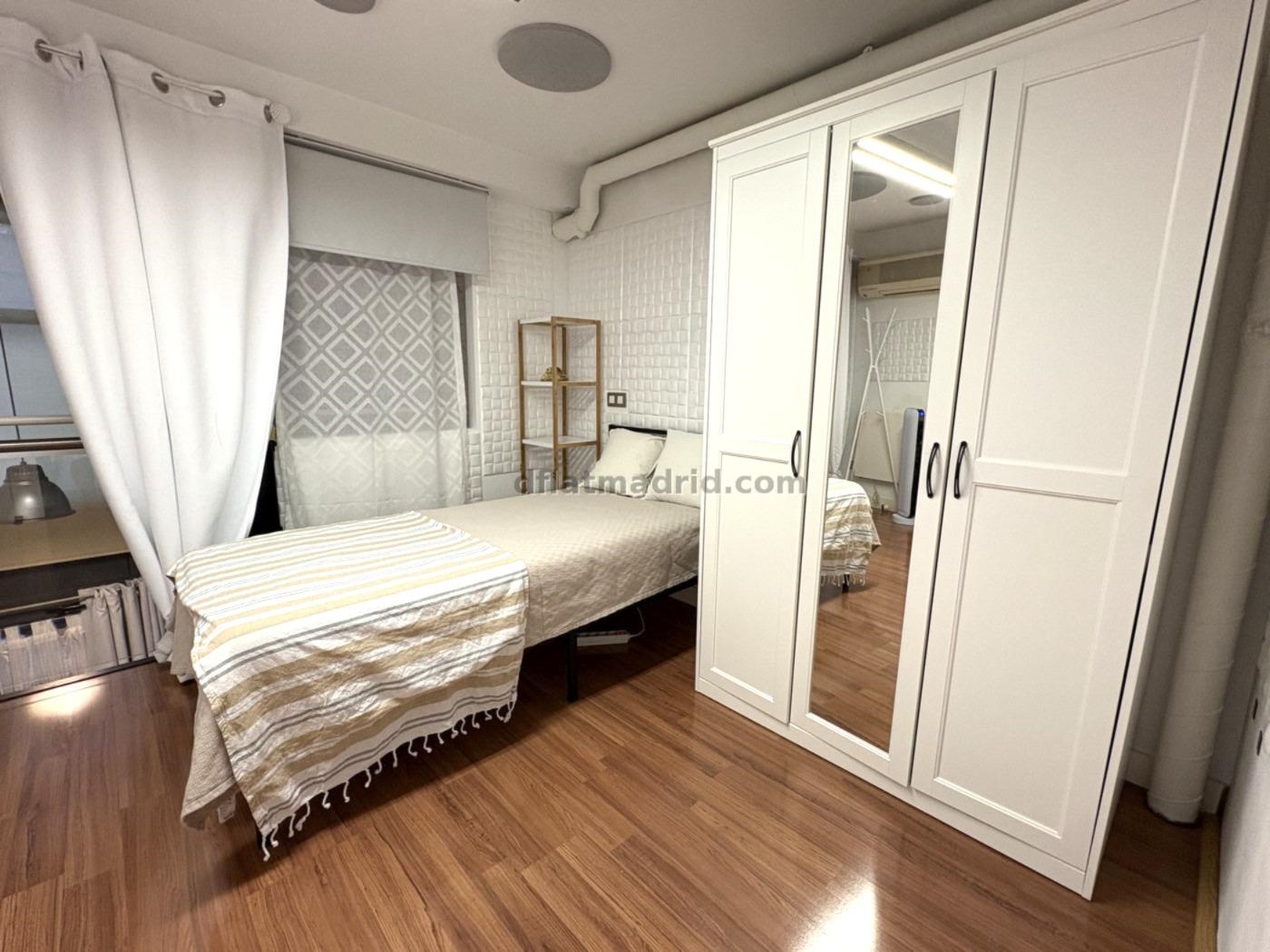 Spacious Apartment in Arganzuela of 3 Bedrooms #2078 in Madrid