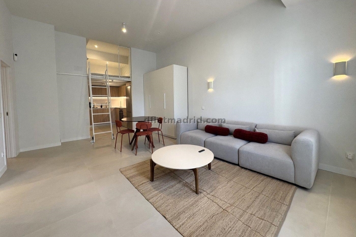 Cosy Apartment in Fuencarral of 1 Bedroom #2084 in Madrid