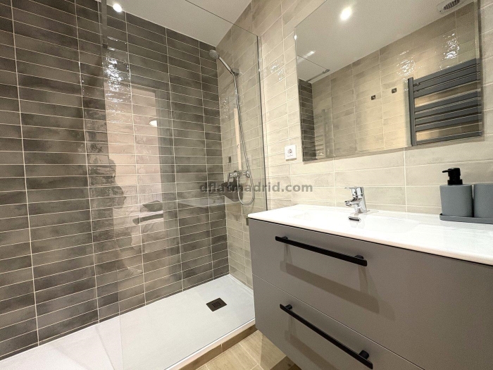 Room in Segovia of 1 Bedroom #2085 in Segovia