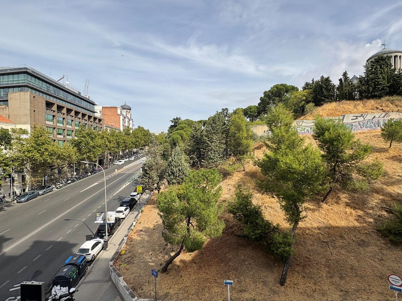Spacious Apartment in Retiro of 3 Bedrooms #2096 in Madrid