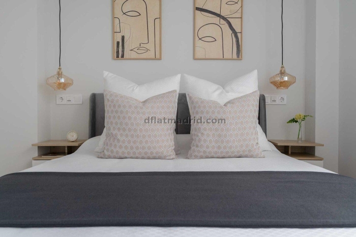 Apartamento Luminoso en Chamartin de 2 Dormitorios #2102 en Madrid
