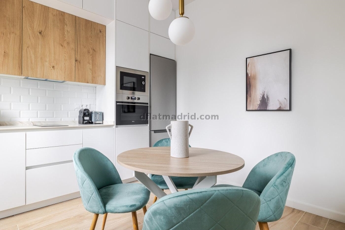 Apartamento Luminoso en Chamartin de 1 Dormitorio #2104 en Madrid