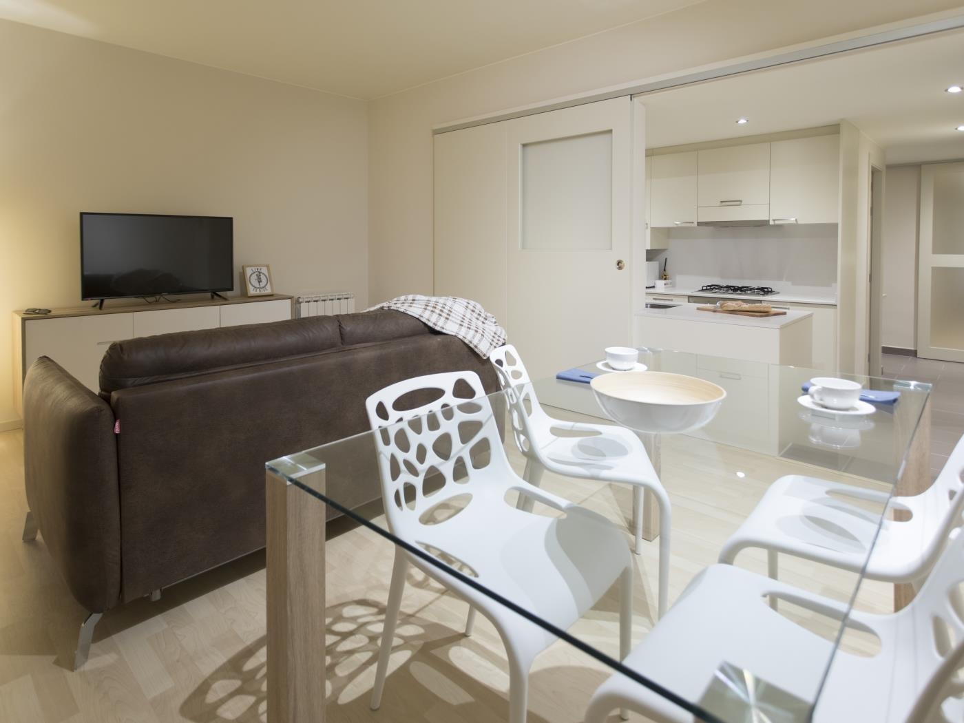 Bravissimo Cort Reial 3A, great apartment in Girona
