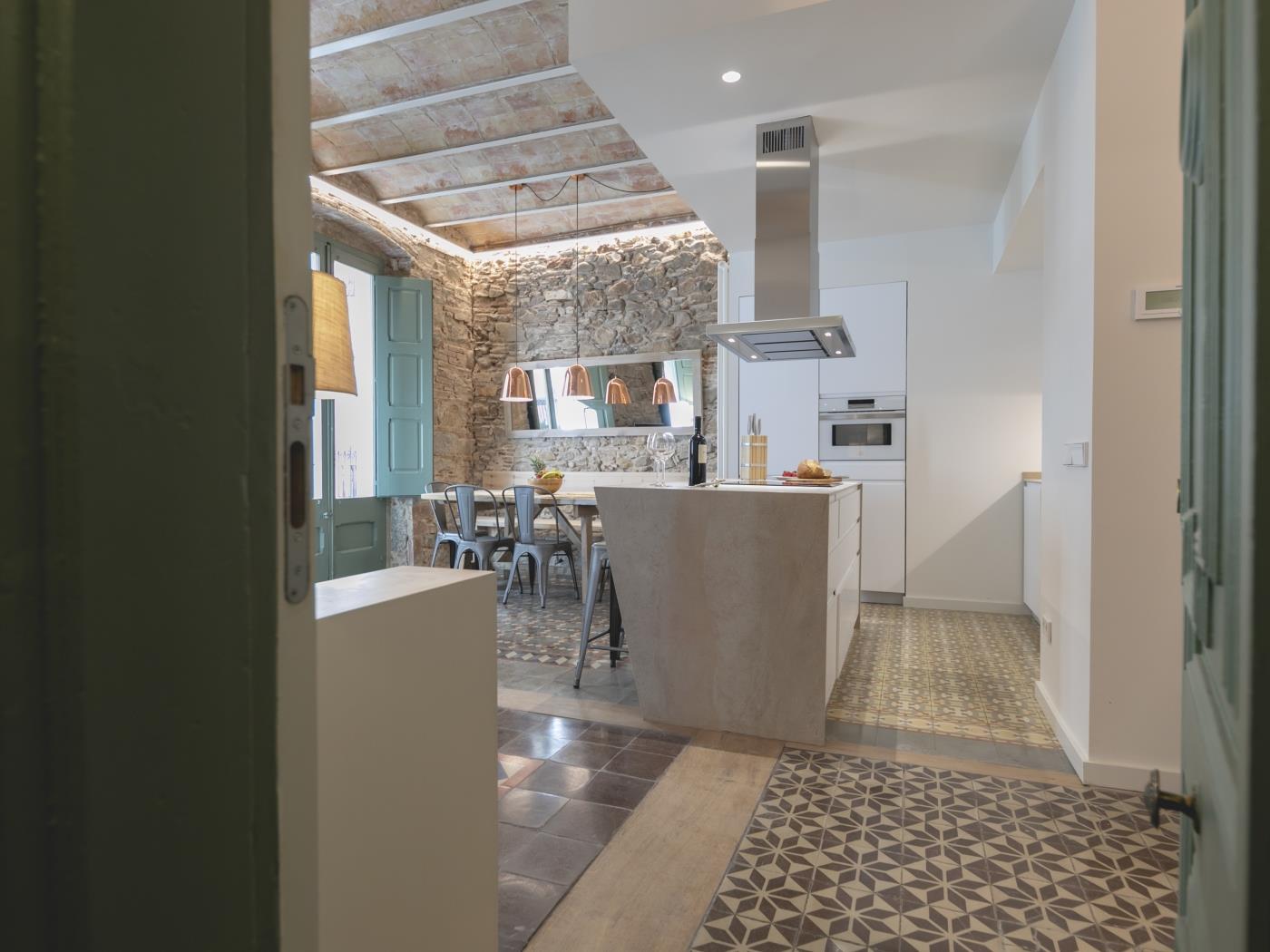 Bravissimo Mercaders 3, unique and with 3 bedrooms in Girona