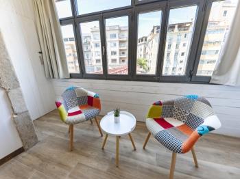 Apartament Eiffel Rambla 2 - Holiday apartment in Girona | Bravissimo