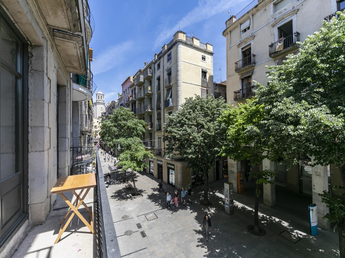 Bravissimo Rambla Eiffel 2, 3 habitacions a Girona